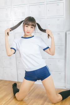 纲手x鸣人温泉同人